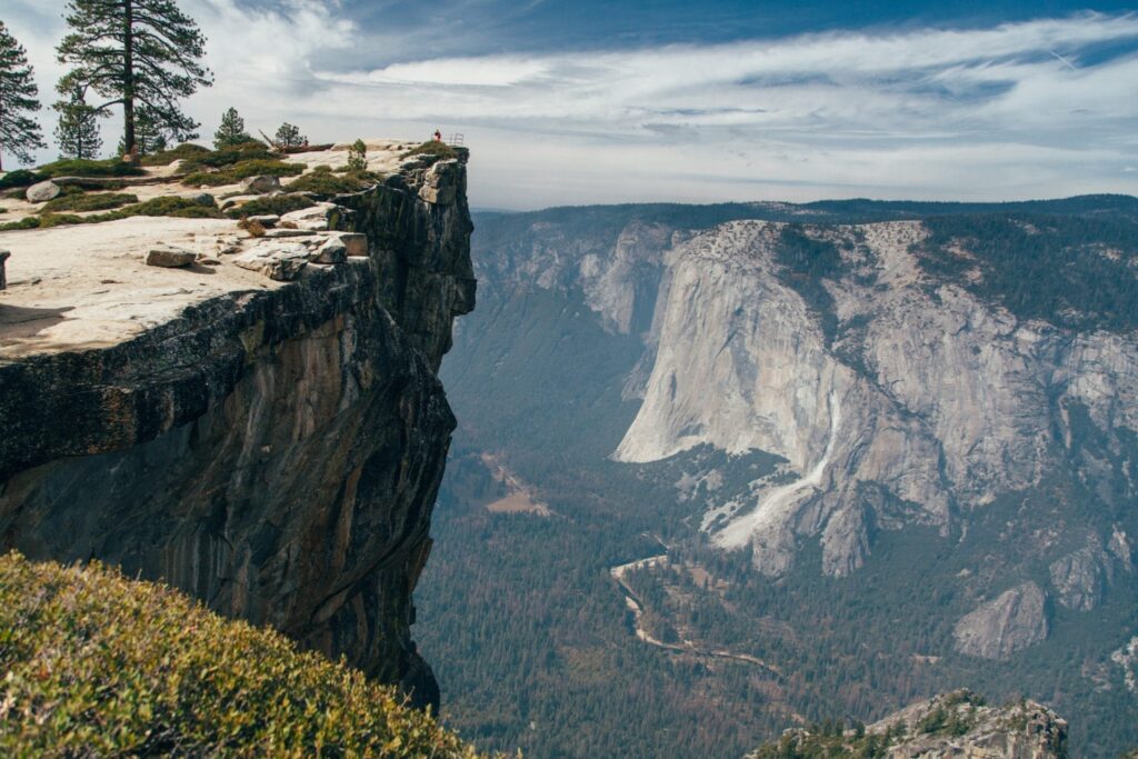 Cliff over looking valley